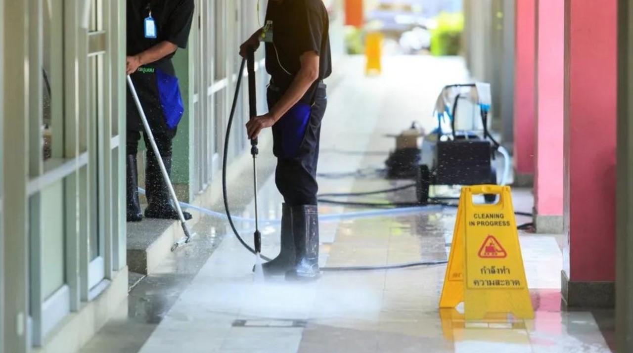 9 Reasons Why You Should Hire Pressure Washing Services