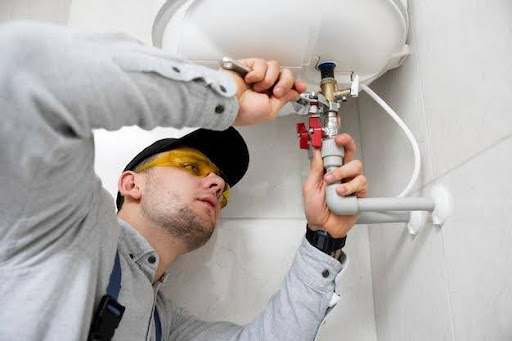 Factors to Consider When Hiring a Plumber
